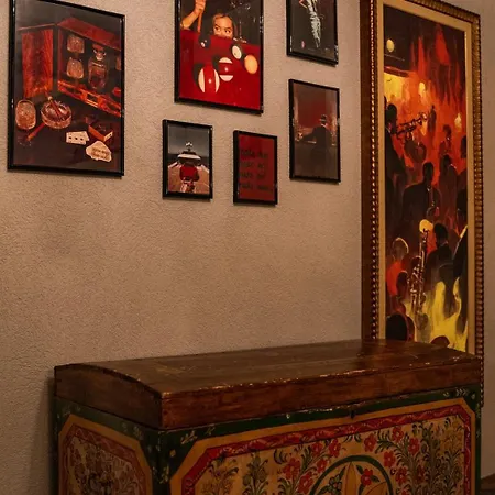 Bujtina E Diellit Boutique * Tirana