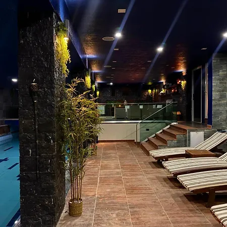Villa Bujtina E Diellit Boutique