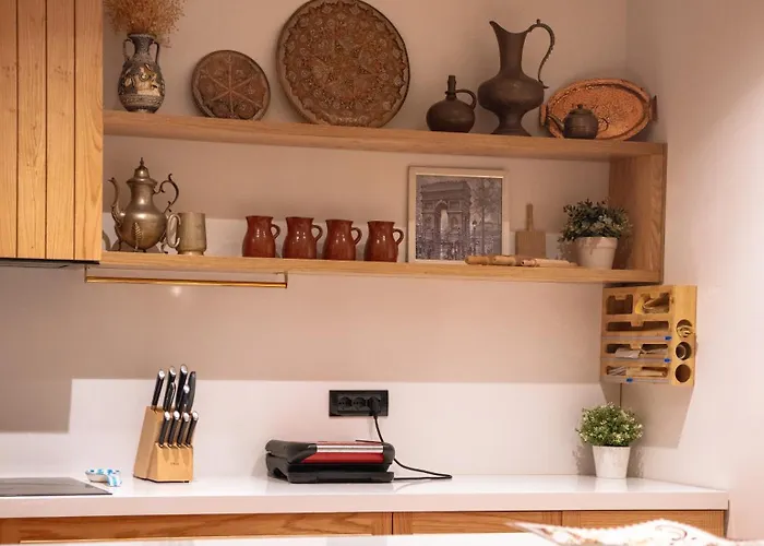 Bujtina E Diellit Boutique *