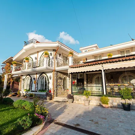Villa Bujtina E Diellit Boutique Tirana