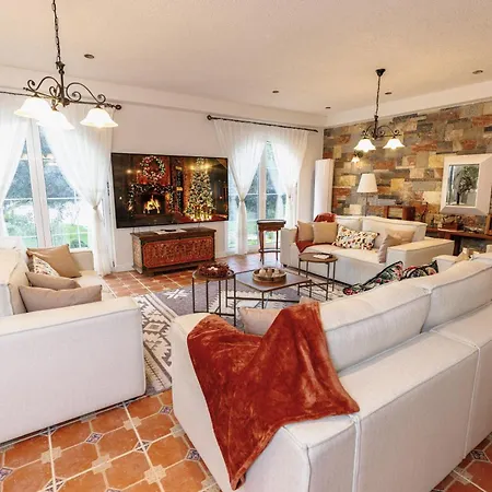 Villa Bujtina E Diellit Boutique