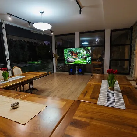 Villa Bujtina E Diellit Boutique Tirana