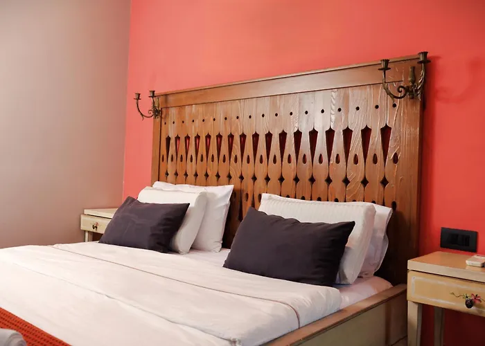 Bujtina E Diellit Boutique Villa
