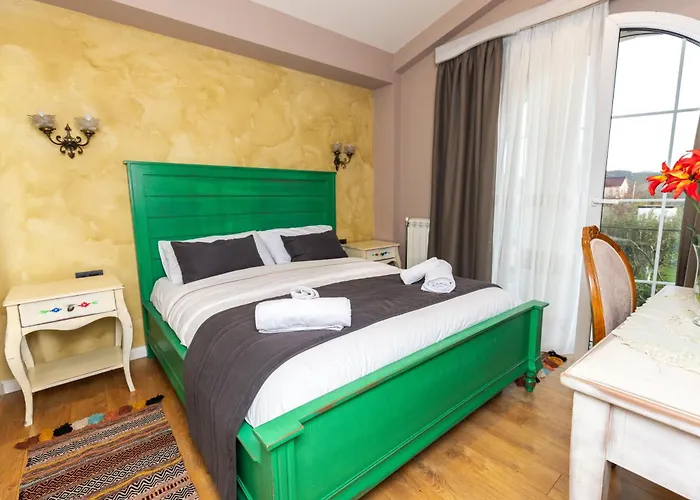 Bujtina E Diellit Boutique Villa
