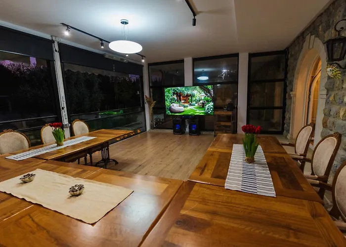 Villa Bujtina E Diellit Boutique Tirana